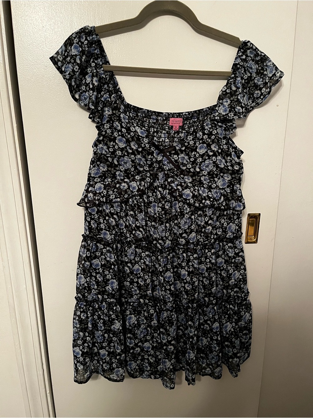 Francesca’s Junior’s Blue and Black Floral Ruffle Dress size M